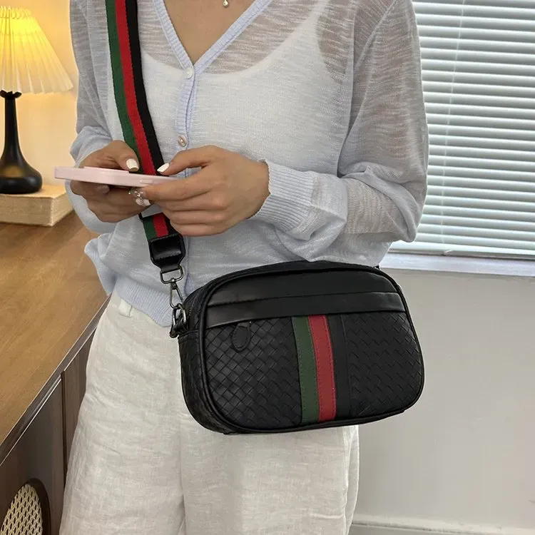 Tas Selempang Wanita Bahan Kain Tekstur Anyam Warna Hitam Bentuk Kotak Tali Grosir Import
