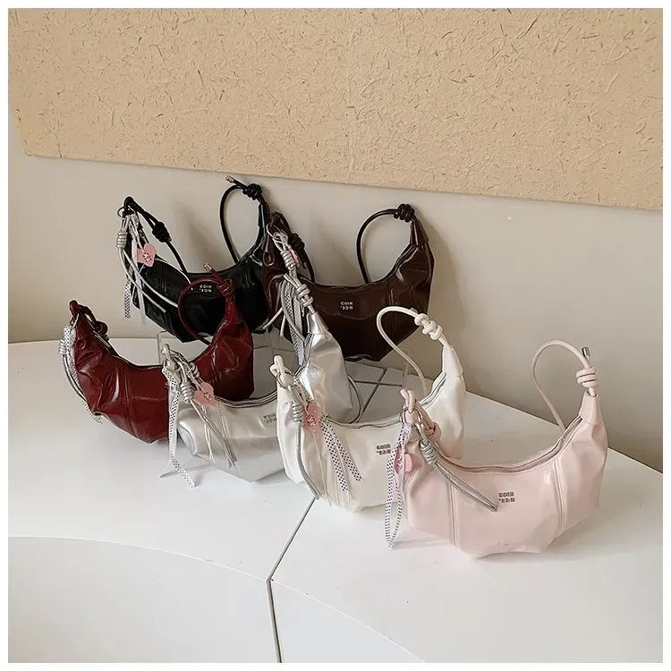 Tas Selempang Wanita Bahan PU Sintetis Polos Warna Hitam Bentuk Crescent Tali Katalog Grosir
