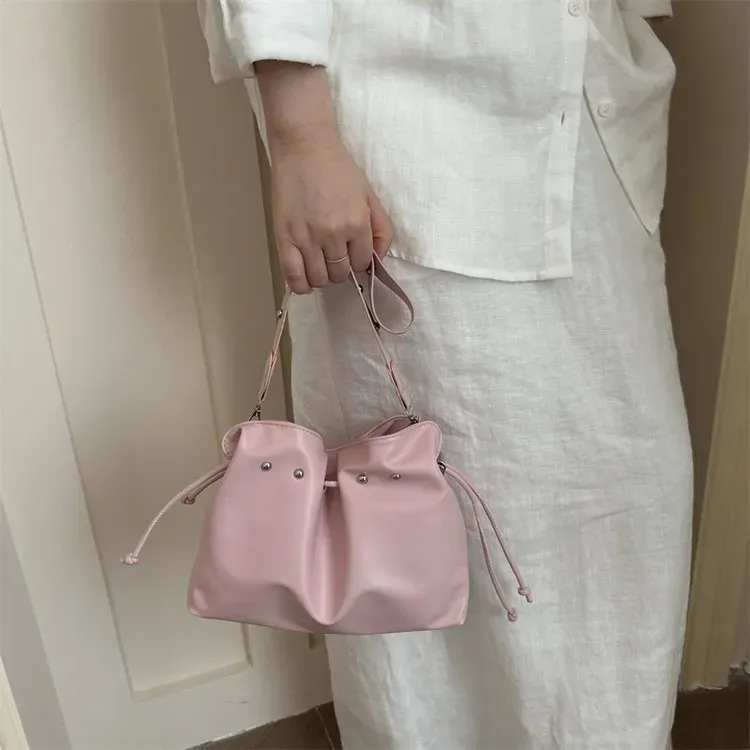 Tas Ransel Wanita Bahan PU Sintetis Polos Warna Putih Bentuk Bulat Tali Panjang Grosir Import
