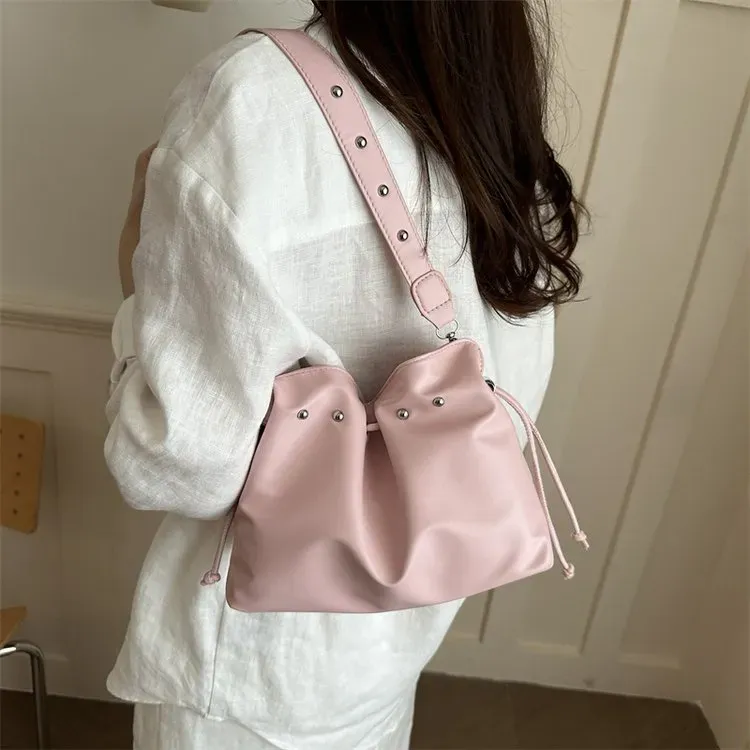 Tas Ransel Wanita Bahan PU Sintetis Polos Warna Putih Bentuk Bulat Tali Panjang Grosir Import