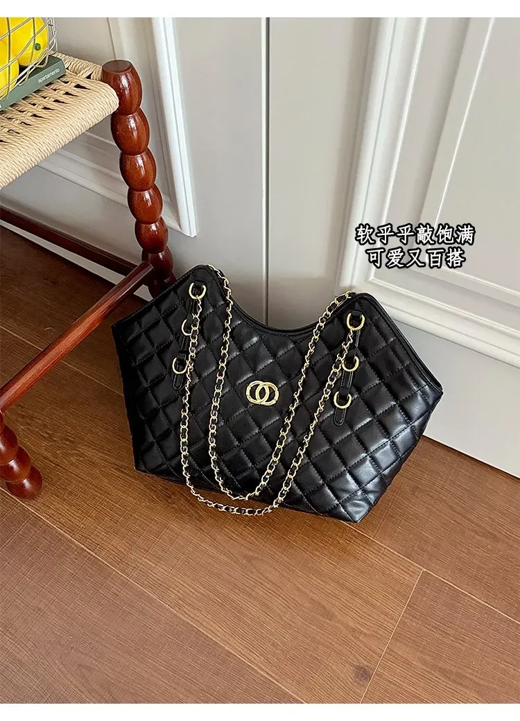 Tas Selempang Wanita Bahan PU Sintetis Model Quilted Warna Hitam Bentuk Kotak Model Import