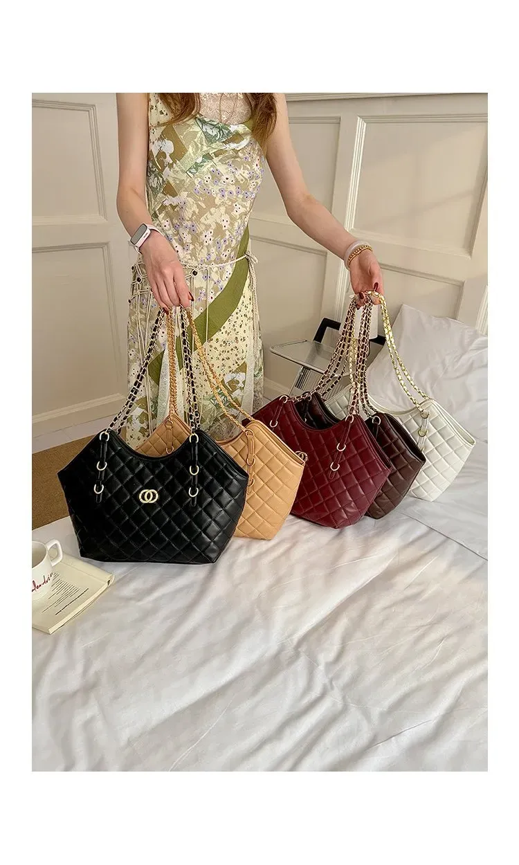 Tas Selempang Wanita Bahan PU Sintetis Model Quilted Warna Hitam Bentuk Kotak Model Import