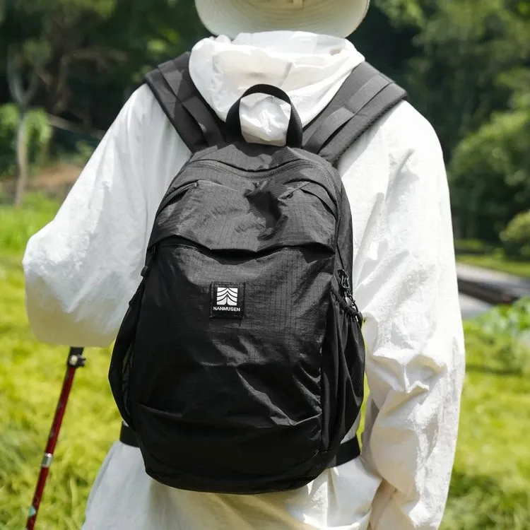 Tas Ransel Wanita Bahan Nylon Polos Warna Hitam Bentuk Kotak Tali Lebar Resleting untuk Travel