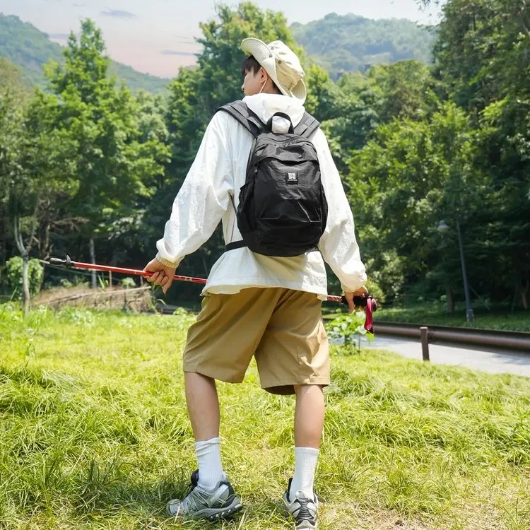 Tas Ransel Wanita Bahan Nylon Polos Warna Hitam Bentuk Kotak Tali Lebar Resleting untuk Travel