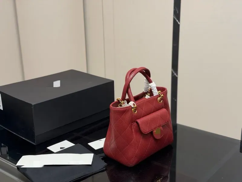 Tas Selempang Wanita Bahan PU Sintetis Model Quilted Warna Merah Bentuk Kotak untuk Reseller