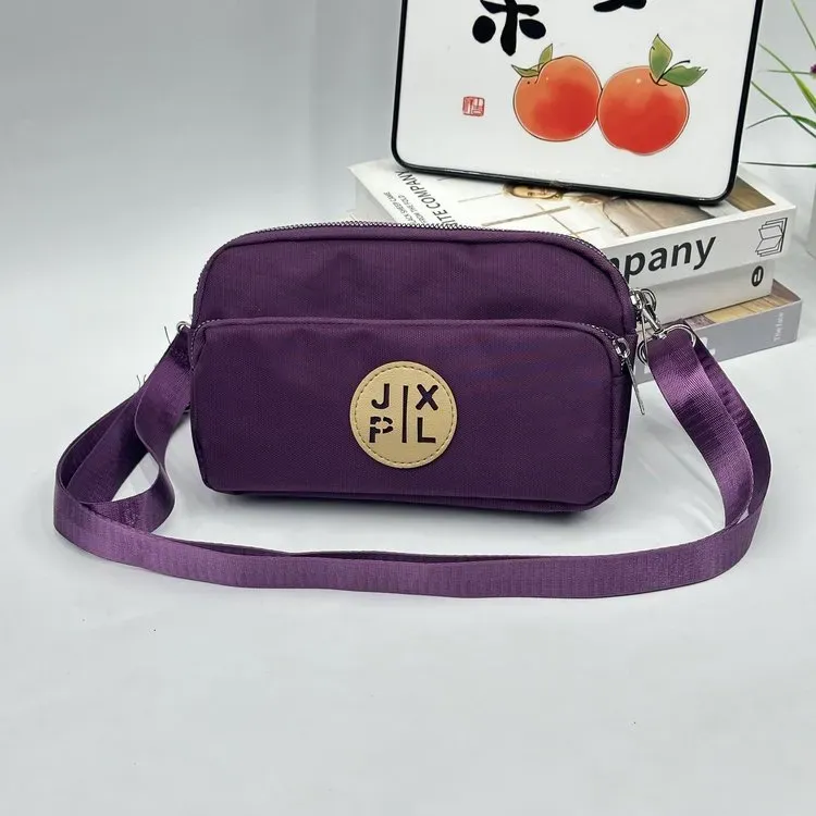 Tas Selempang Wanita Bahan Nylon Polos Warna Hitam Bentuk Kotak Tali Lebar Katalog Grosir