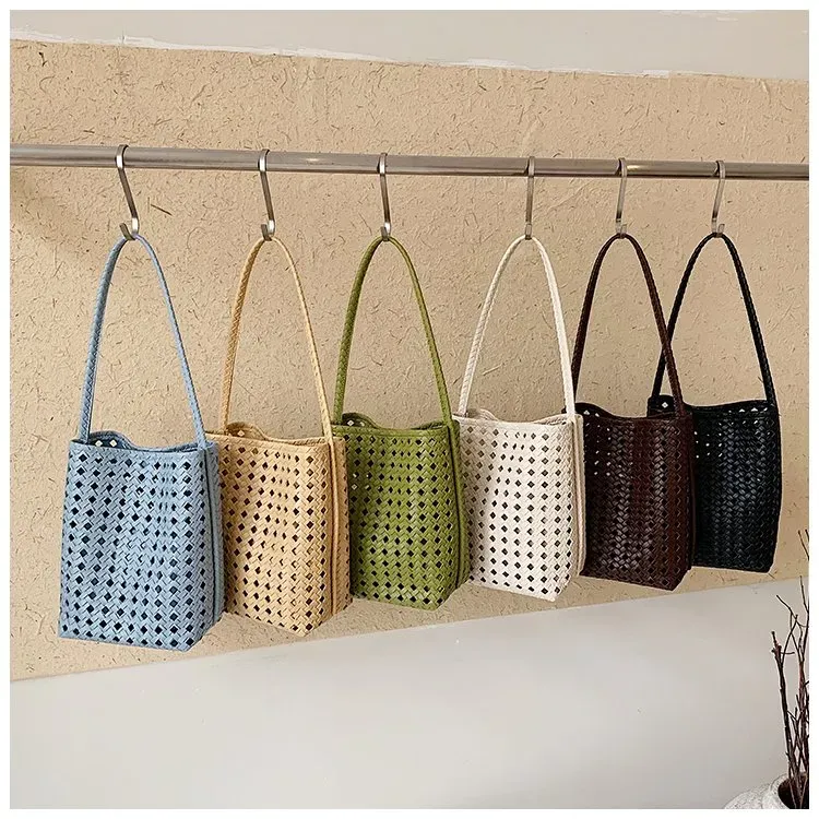 Tas Selempang Wanita Bahan PU Sintetis Motif Polkadot Warna Putih Bentuk Kotak Stok Grosir