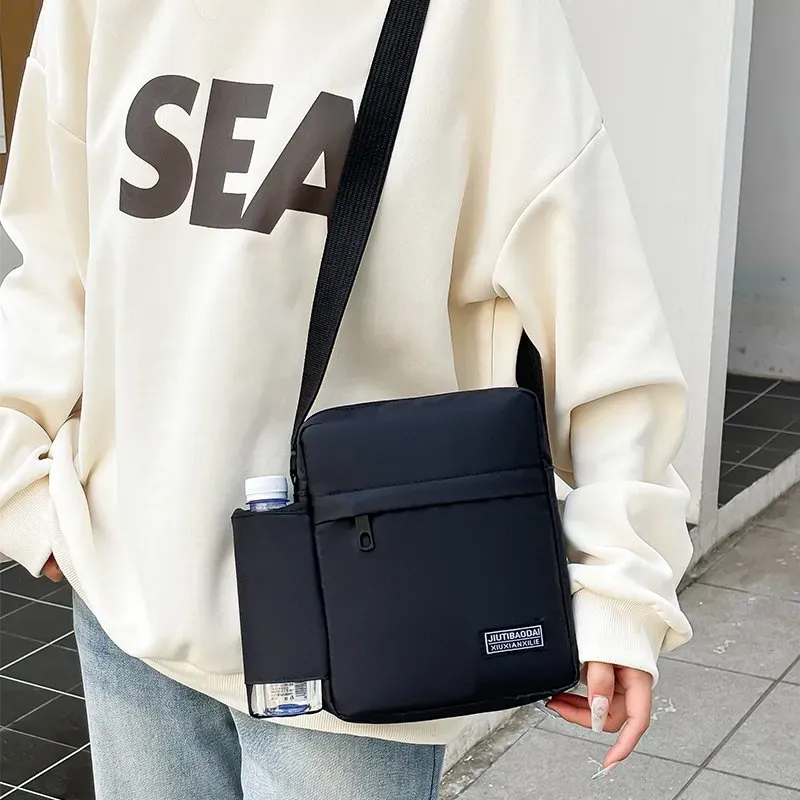 Tas Selempang Pria Bahan Nylon Polos Warna Hitam Bentuk Kotak Tali Panjang Stok China