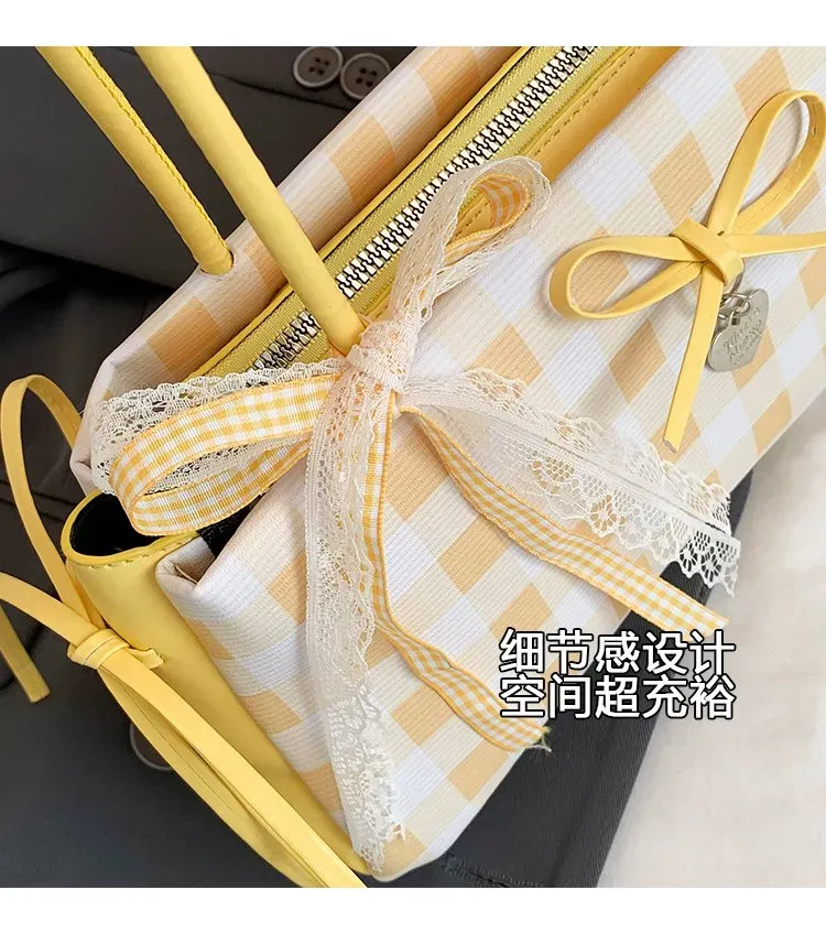 Tas Selempang Wanita Bahan PU Sintetis Motif Polkadot Warna Kuning Bentuk Kotak Grosir Import