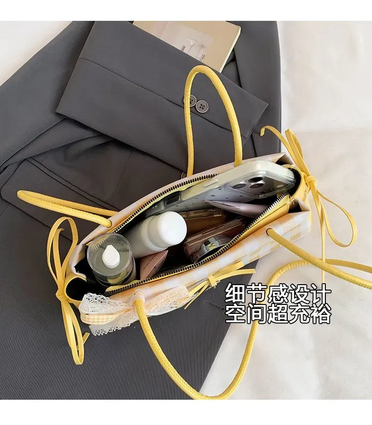 Tas Selempang Wanita Bahan PU Sintetis Motif Polkadot Warna Kuning Bentuk Kotak Grosir Import