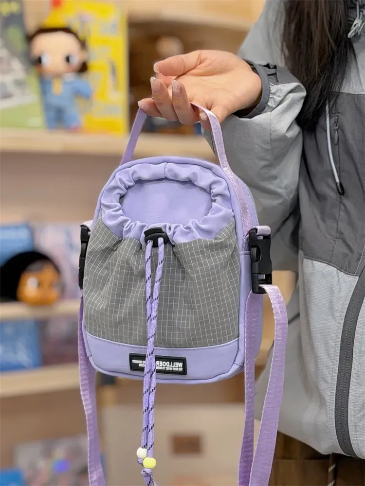 Tas Selempang Wanita Bahan Nylon Motif Print Warna Biru Bentuk Kotak Tali Lebar Resleting