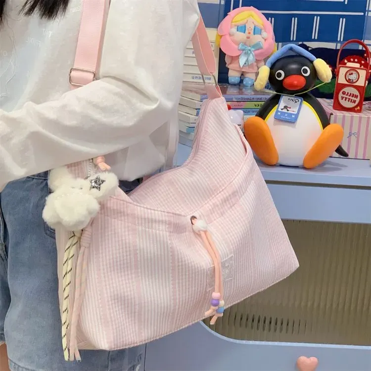 Tas Selempang Wanita Bahan PU Sintetis Motif Polkadot Warna Hitam Model Hobo Grosir Import
