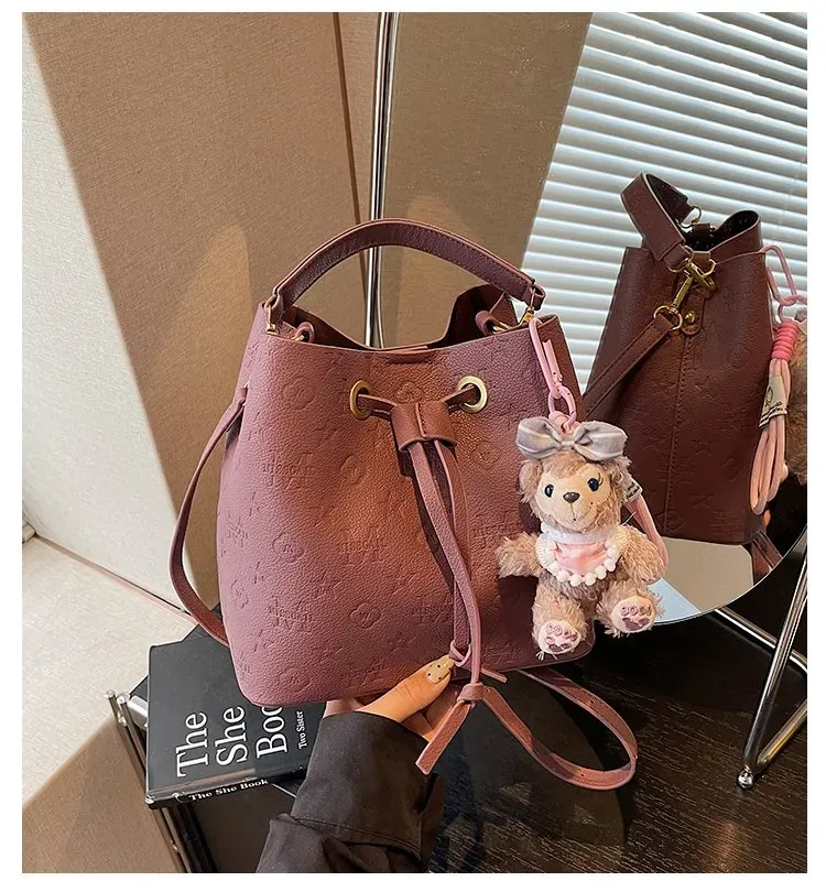 Tas Bucket Wanita Bahan PU Sintetis Motif Print Warna Merah Bentuk Kotak Tali Grosir Import