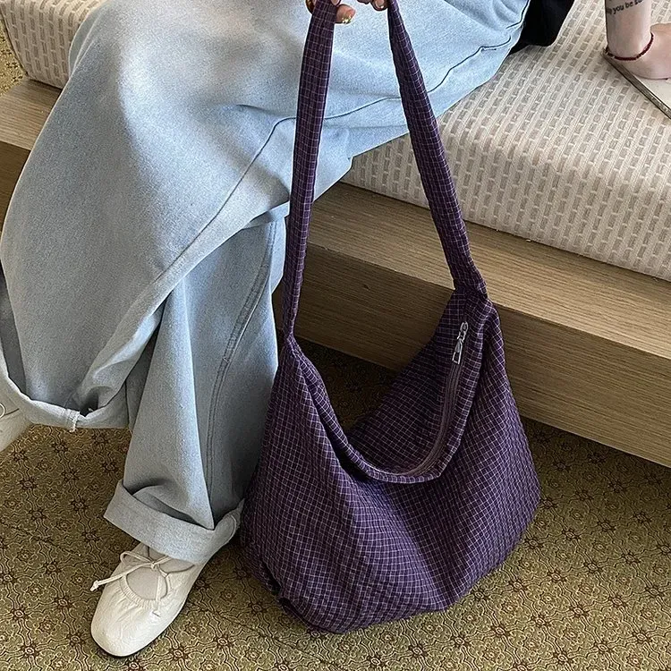 Tas Bahu Wanita Bahan Kanvas Model Quilted Warna Biru Kapasitas Besar Grosir Import