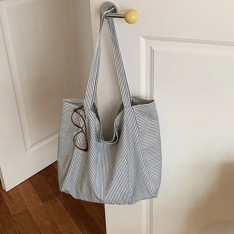 Tas Bahu Wanita Bahan Kanvas Model Quilted Warna Biru Kapasitas Besar Grosir Import