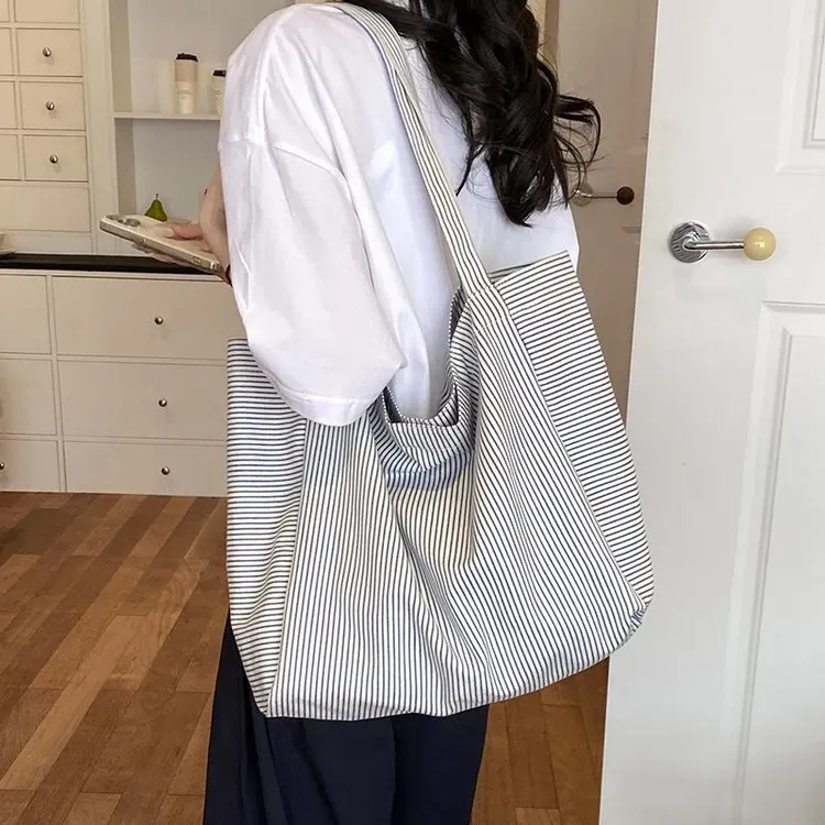 Tas Bahu Wanita Bahan Kanvas Model Quilted Warna Biru Kapasitas Besar Grosir Import