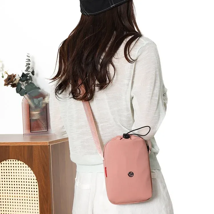 Tas Ransel Wanita Bahan Nylon Polos Warna Pink Bentuk Kotak Tali Lebar Resleting Grosir Import